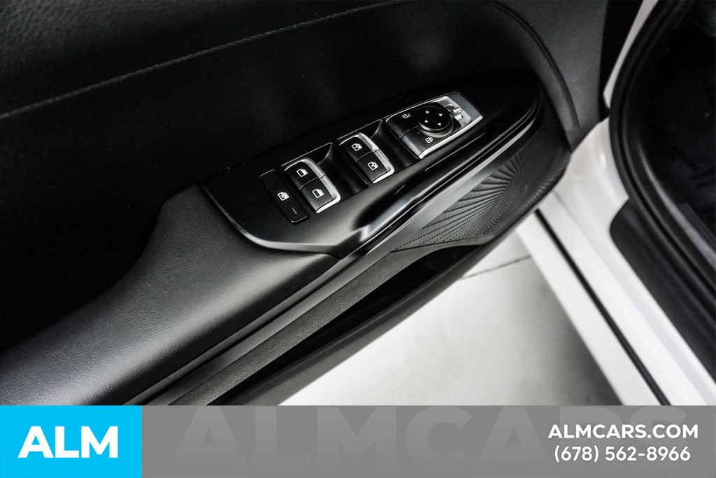 Used 2022 White Kia GT-Line image 45