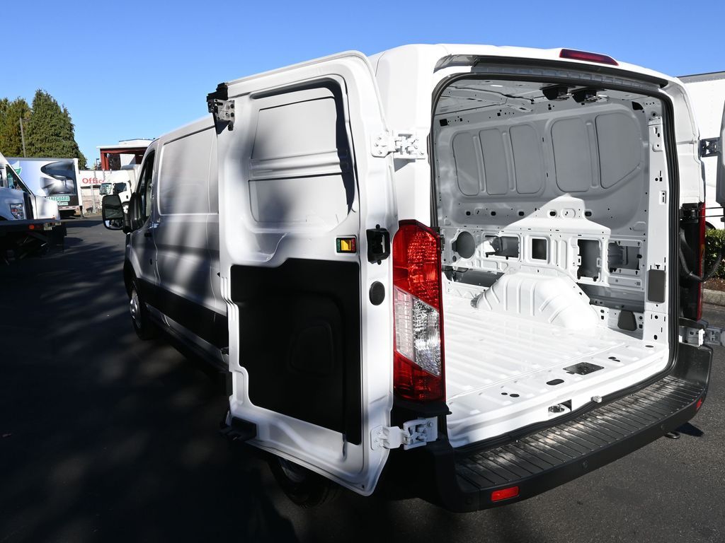 2024 Ford Transit 250