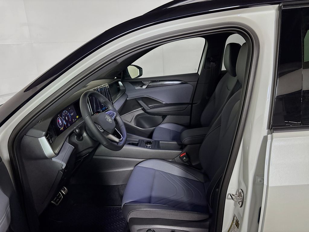 2025 Volkswagen Tiguan 2.0T SE R-Line Black