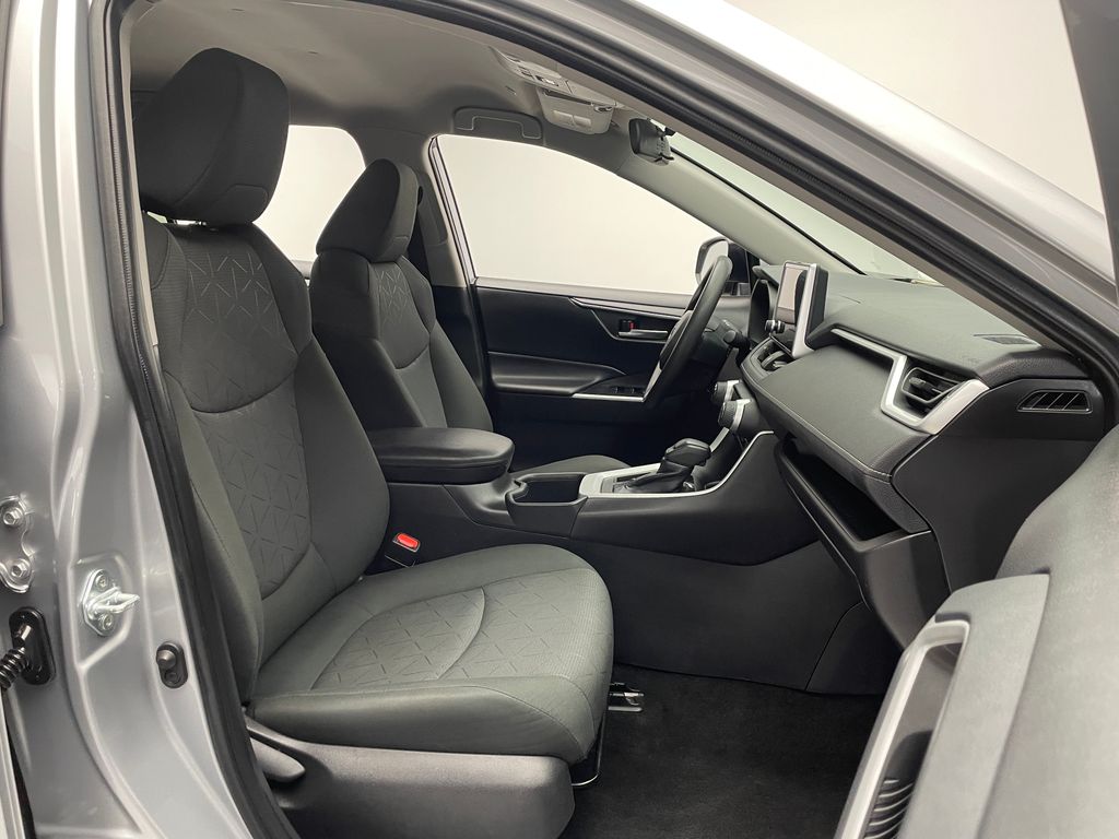 Thumbnail: 2024 Toyota RAV4 - 18