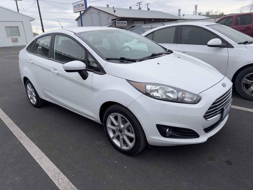 Oxford White 2019 Ford Fiesta SE FWD Sedan Front-Wheel Drive 6-Speed Automatic