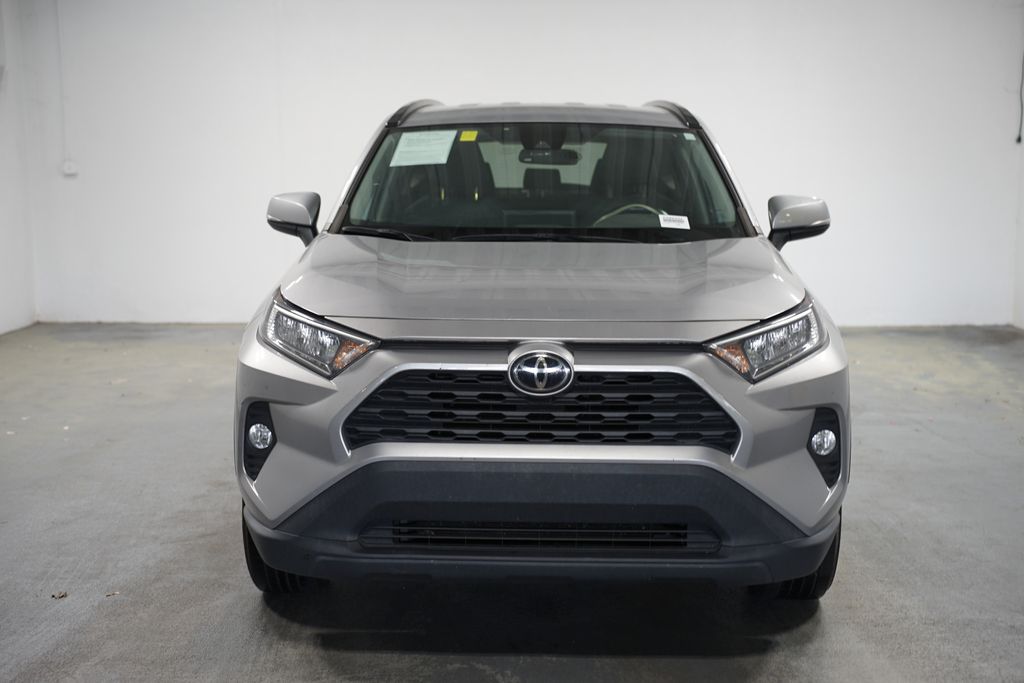 2021 Toyota RAV4 XLE 2