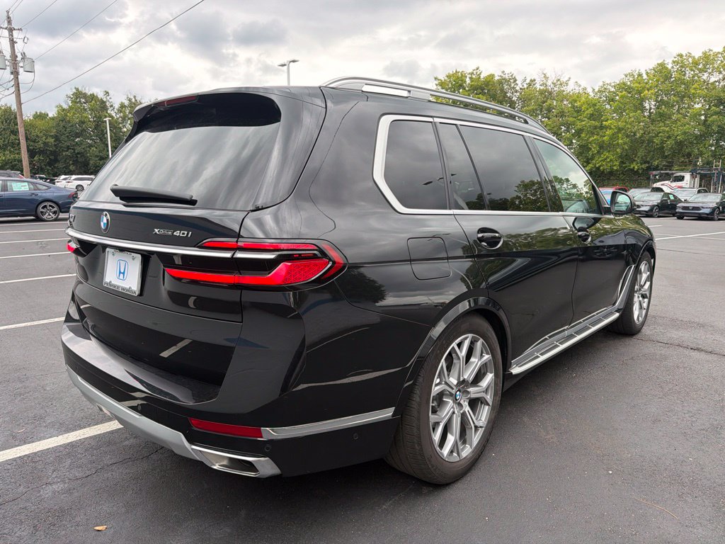 Thumbnail: 2026 BMW X7 - 6