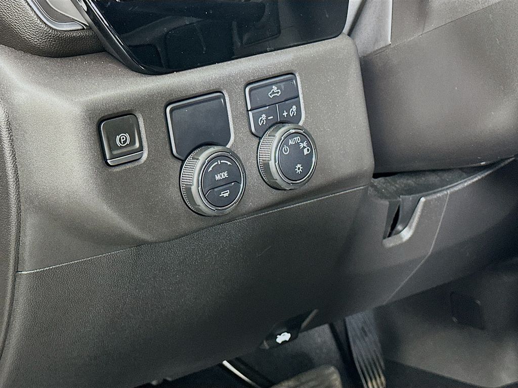2023 Chevrolet Silverado 1500 LT 10