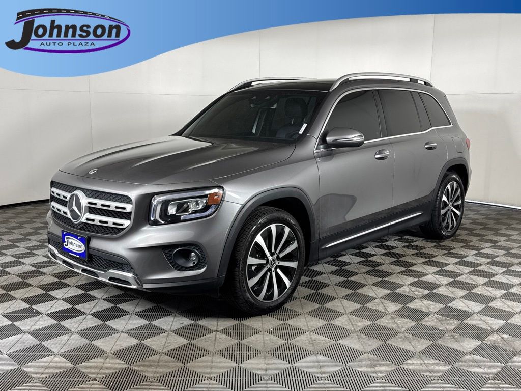 Mountain Gray Metallic 2022 Mercedes-Benz GLB SUV / Crossover All-Wheel Drive 8-Speed Automatic