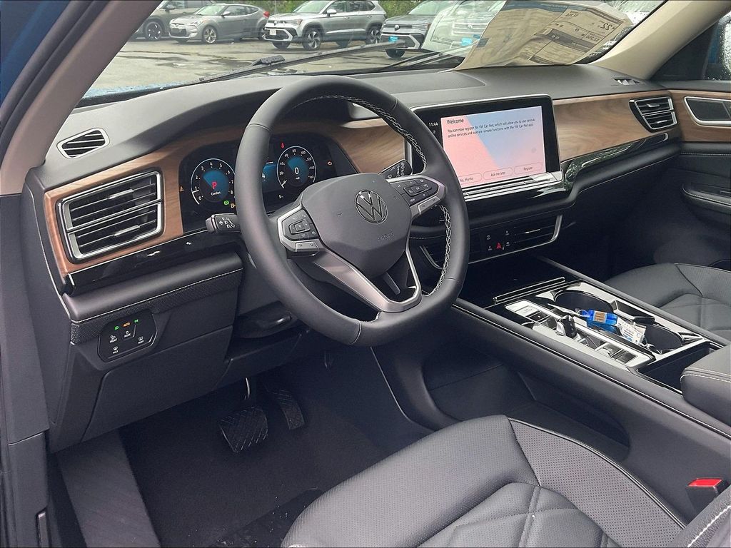 2026 Volkswagen Atlas — photo 9