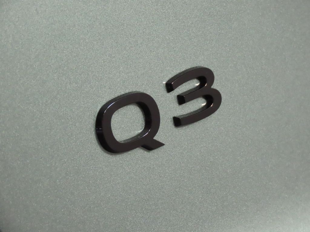 Thumbnail: 2026 Audi Q3 - 9