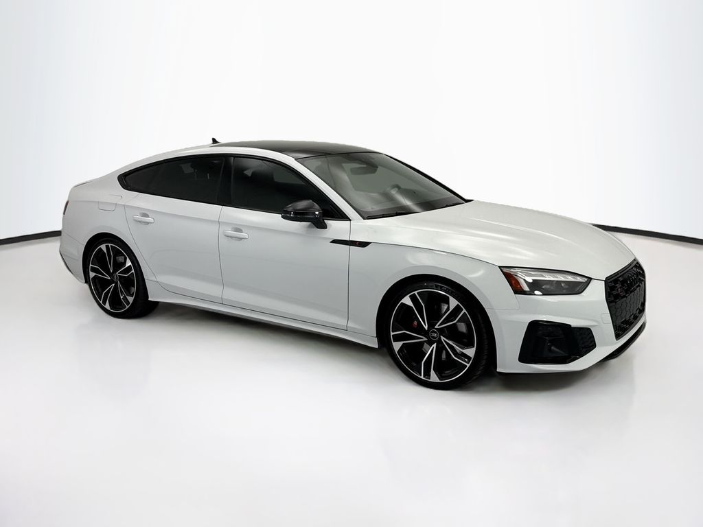 Thumbnail: 2022 Audi S5 - 3