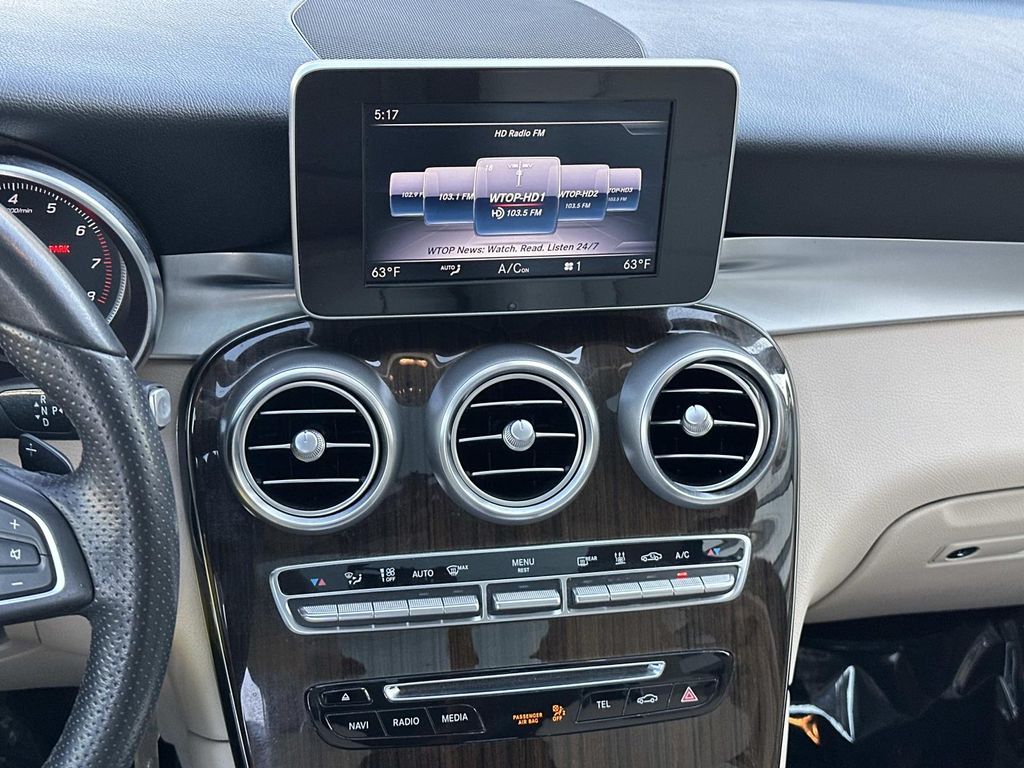 Thumbnail: 2018 Mercedes-Benz GLC - 32