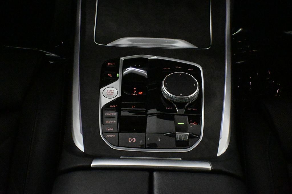 Thumbnail: 2024 BMW X7 - 25