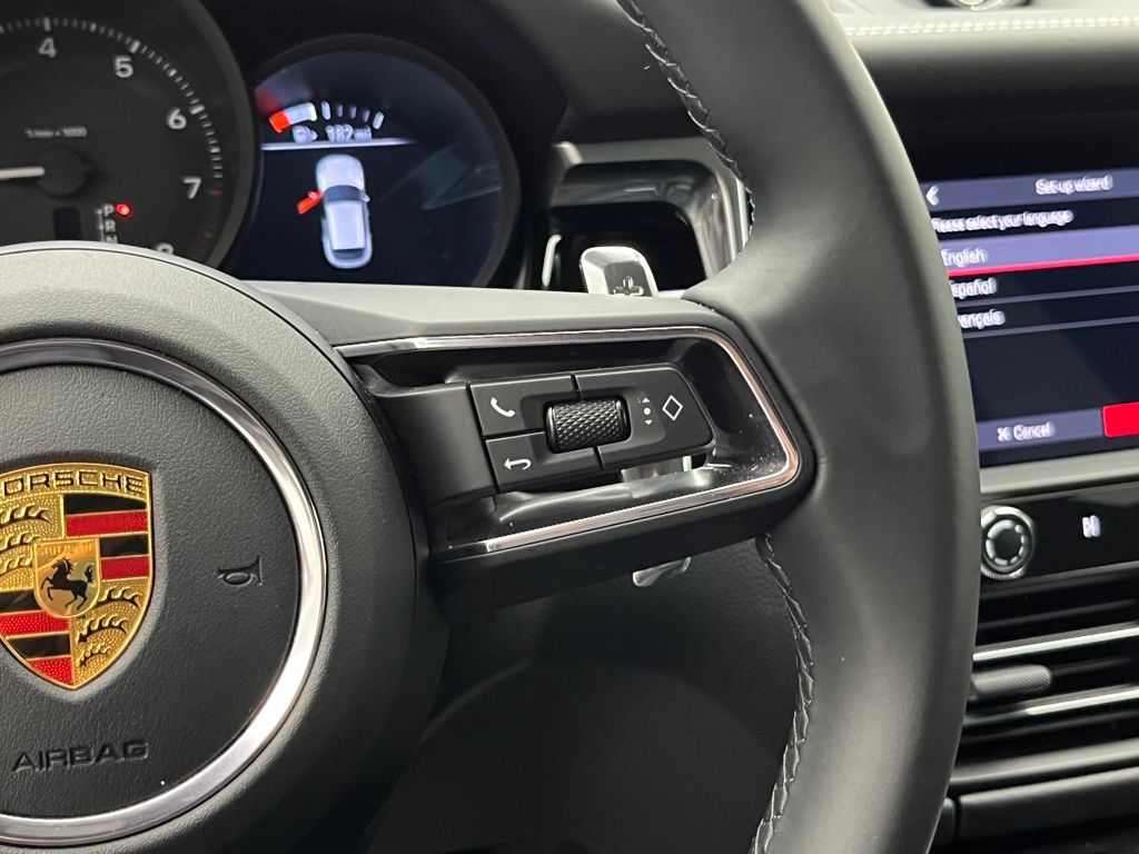 Thumbnail: 2022 Porsche Macan - 14
