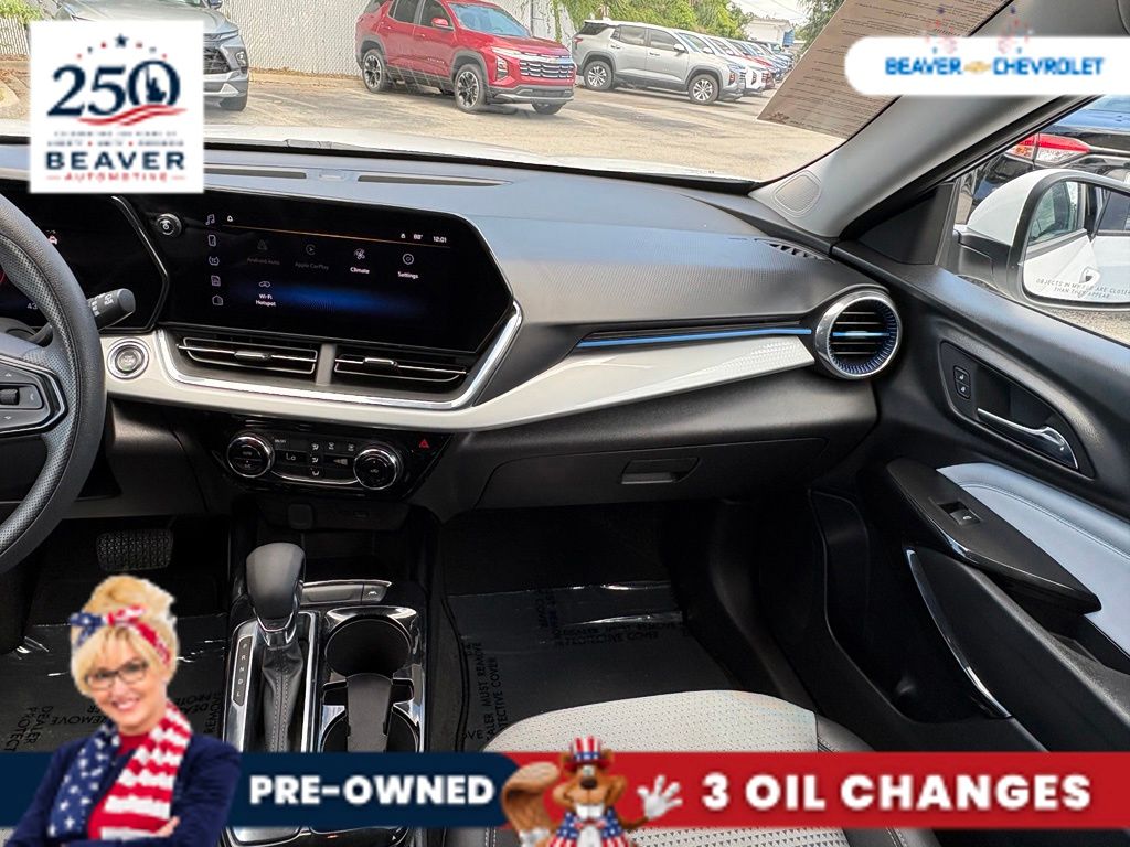 Used 2025 Chevrolet Trax SUV