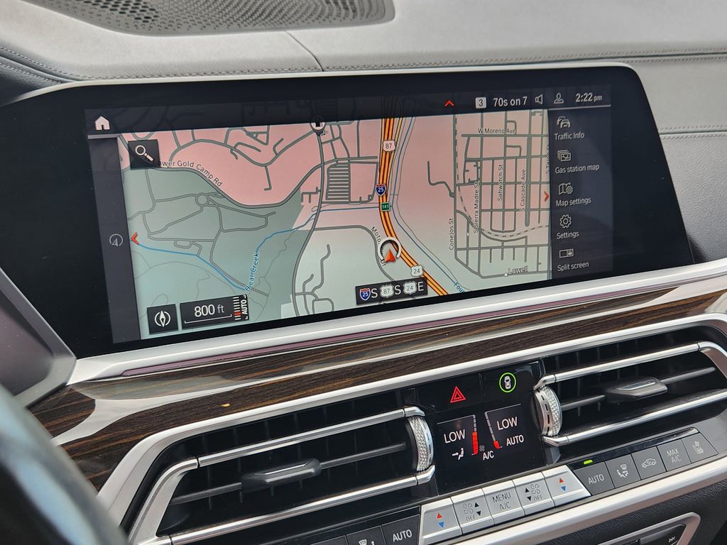 2021 BMW X7 M50i - Photo 8