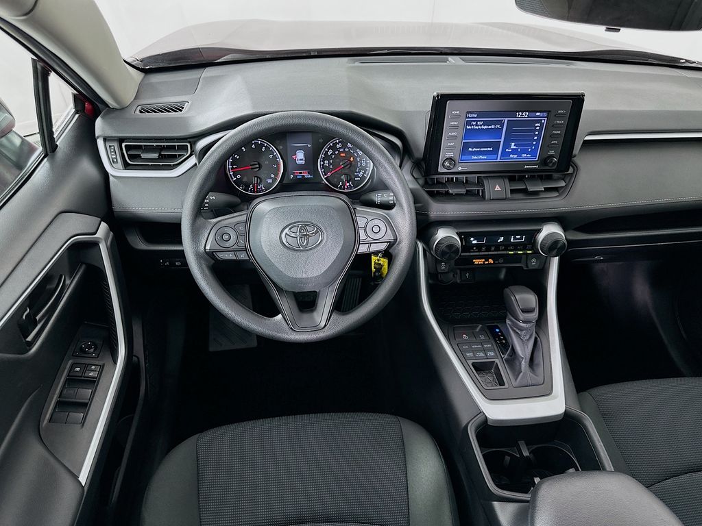 Thumbnail: 2022 Toyota RAV4 - 21