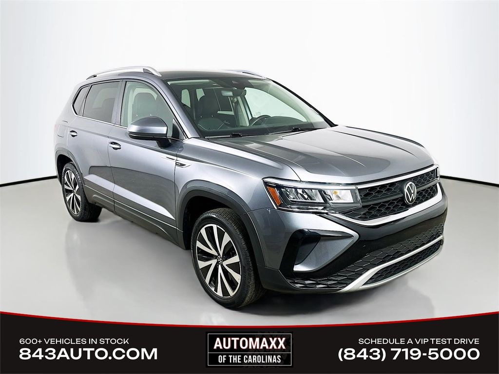 2024 Volkswagen Taos SE FWD