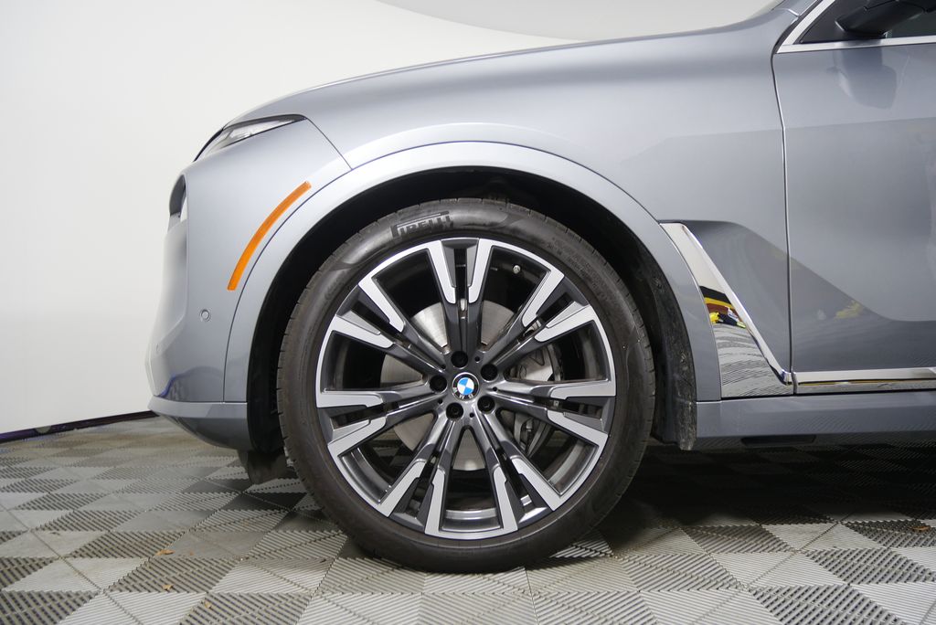 Thumbnail: 2023 BMW X7 - 7