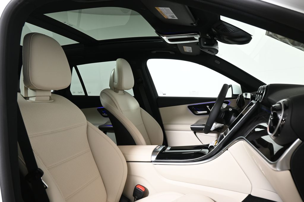 Thumbnail: 2026 Mercedes-Benz GLC - 21