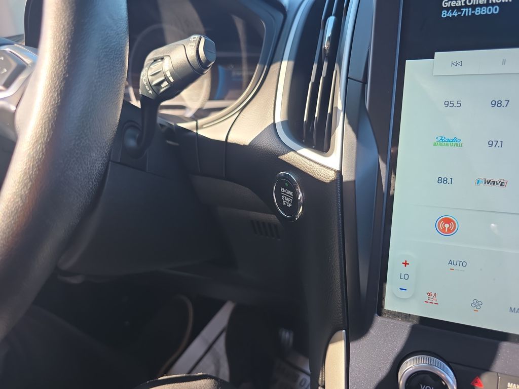 Certified Used 2023 White Ford SEL image 31