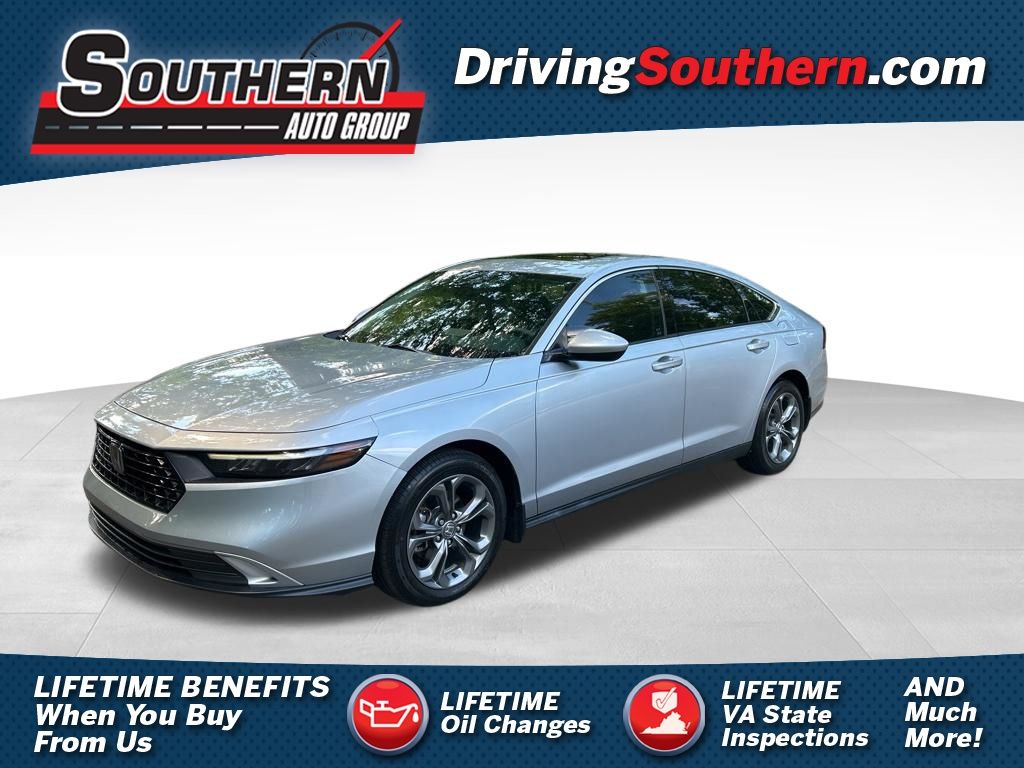 Silver 2023 Honda Accord Sedan Front-Wheel Drive Continuously Variable Transmission