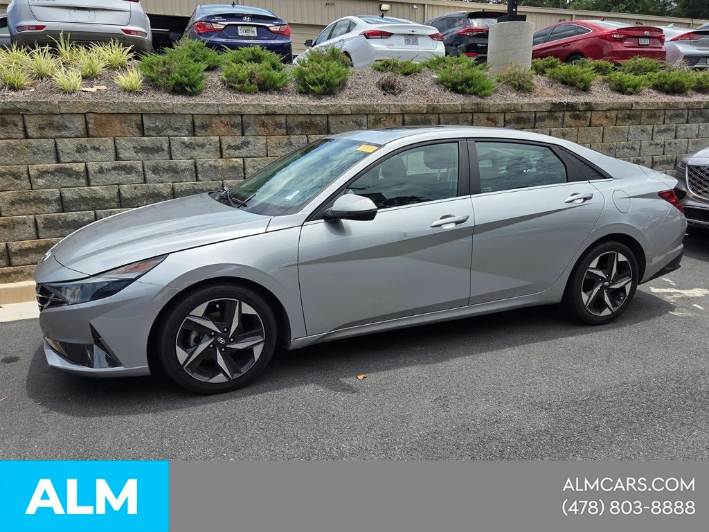 Used 2021 Silver Hyundai SEL image 3