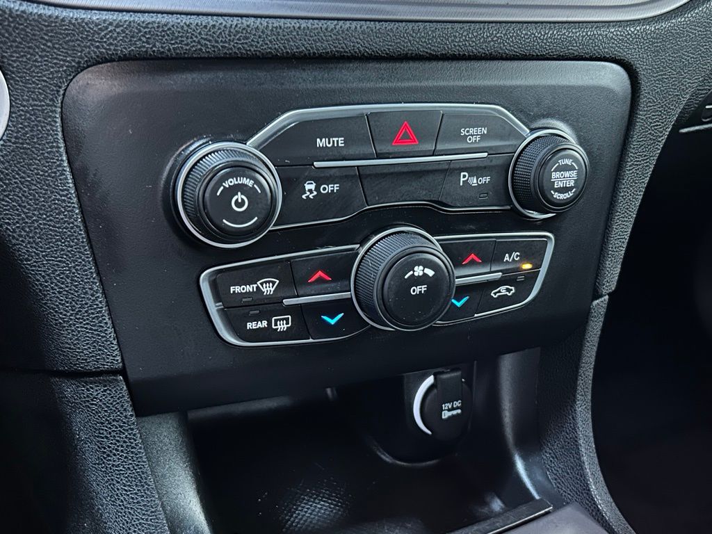 Used 2023 Destroyer Gray Clearcoat Dodge SXT image 46