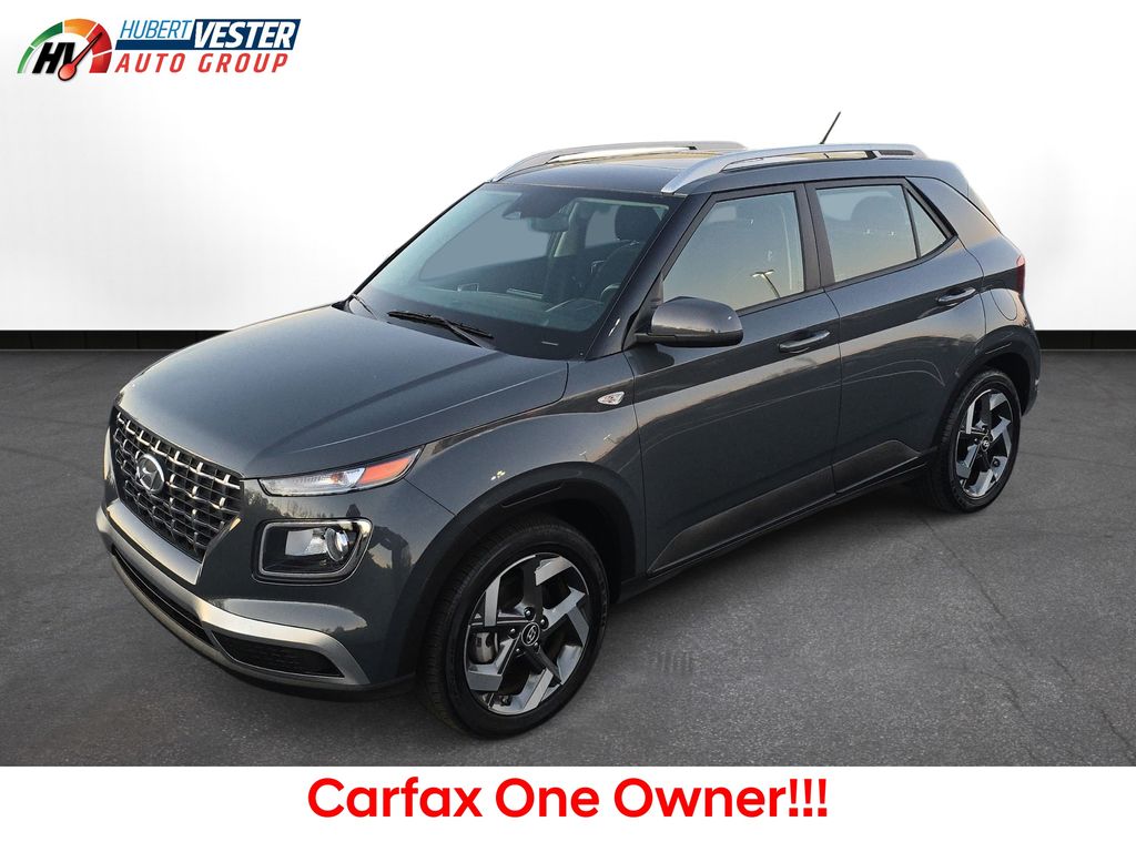 2024 Hyundai Venue SEL photo 2