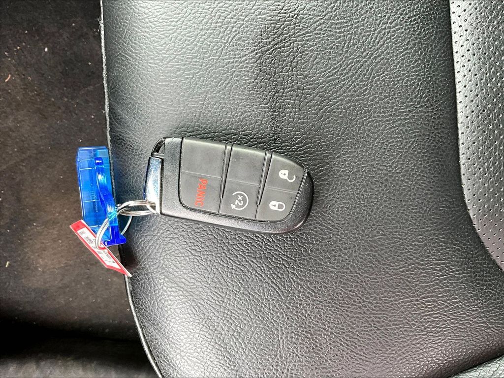 2022 Jeep Compass — photo 30