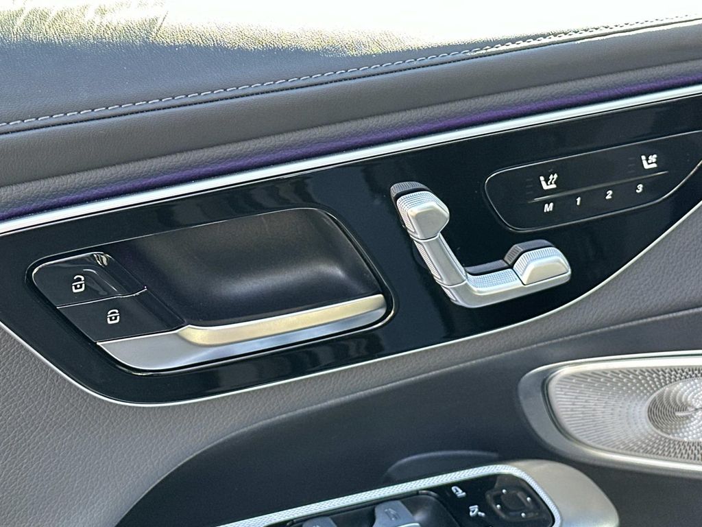 Thumbnail: 2025 Mercedes-Benz GLC - 30