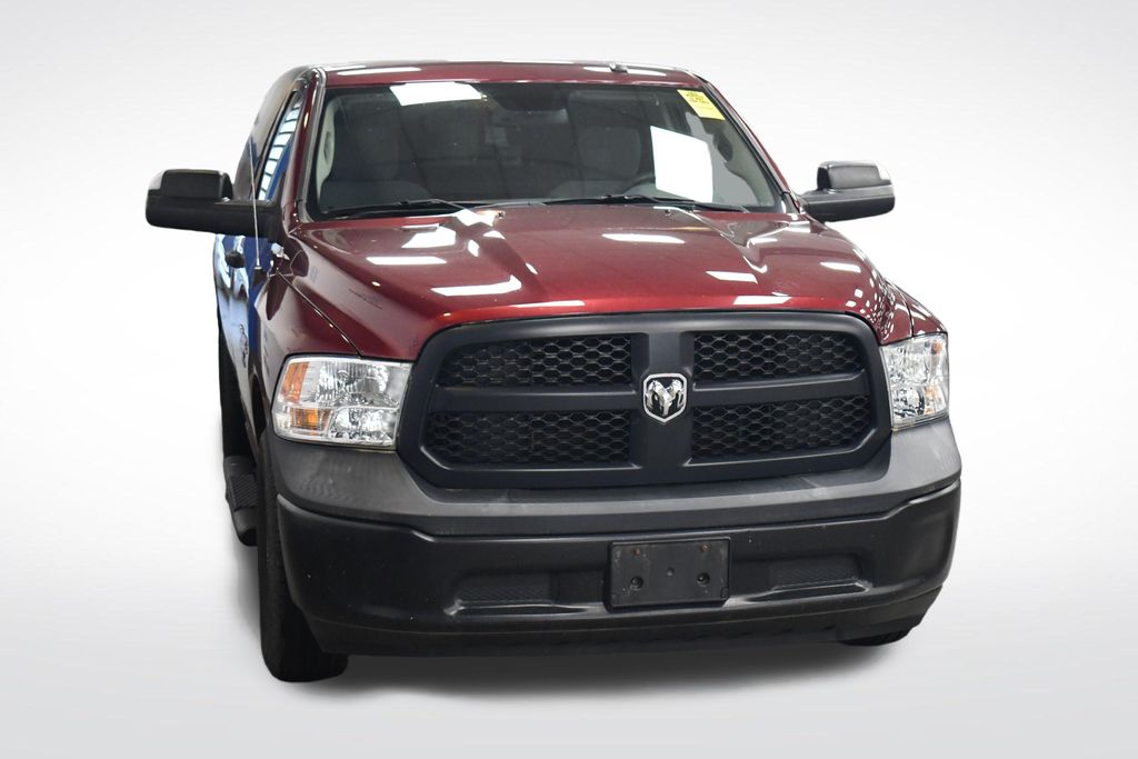 Thumbnail: 2019 RAM 1500 Classic - 3