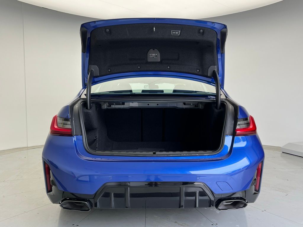 Thumbnail: 2025 BMW 3 Series - 5