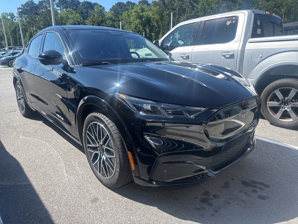 2024 Ford Mustang-Mach-e Premium's photo