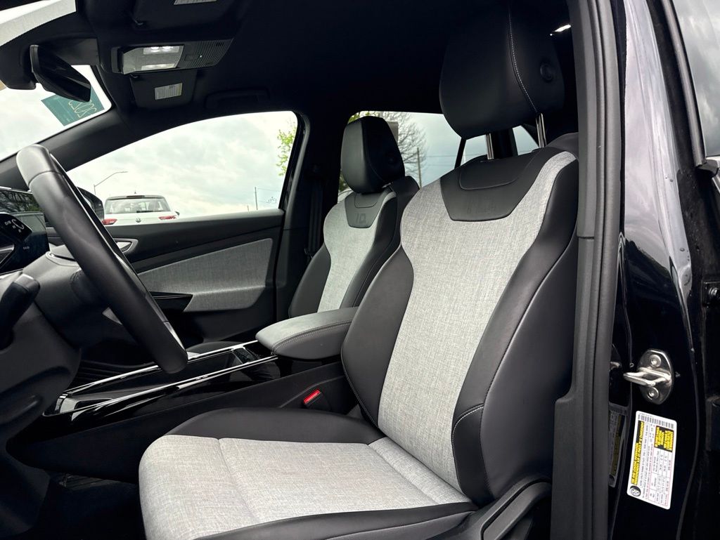 2023 Volkswagen ID.4 Pro Black at Sutliff Volkswagen