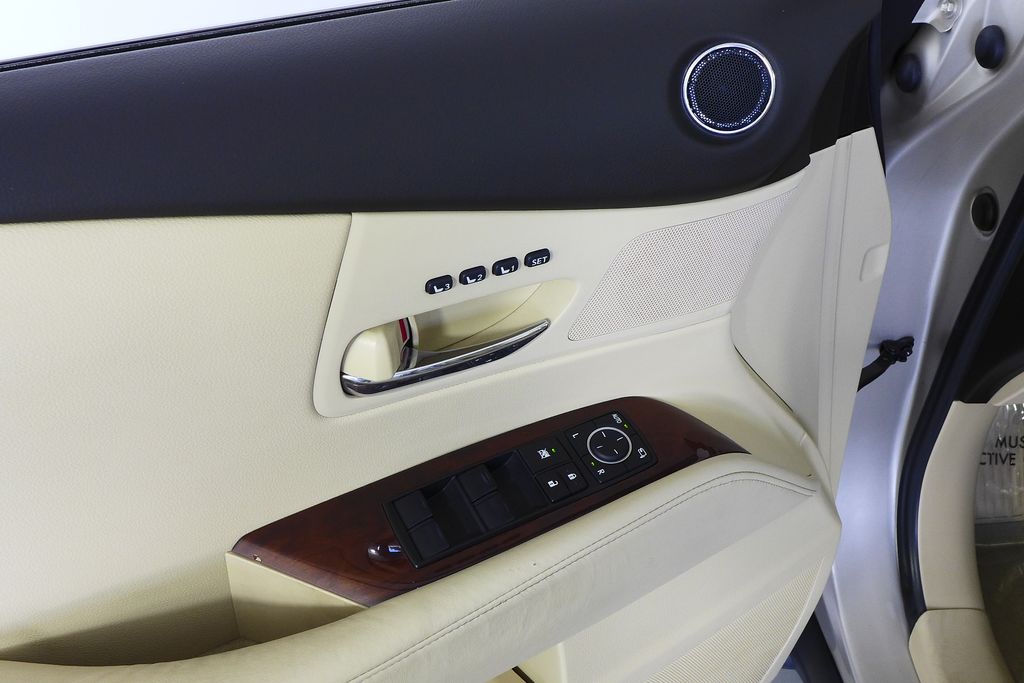 Thumbnail: 2015 Lexus RX - 12