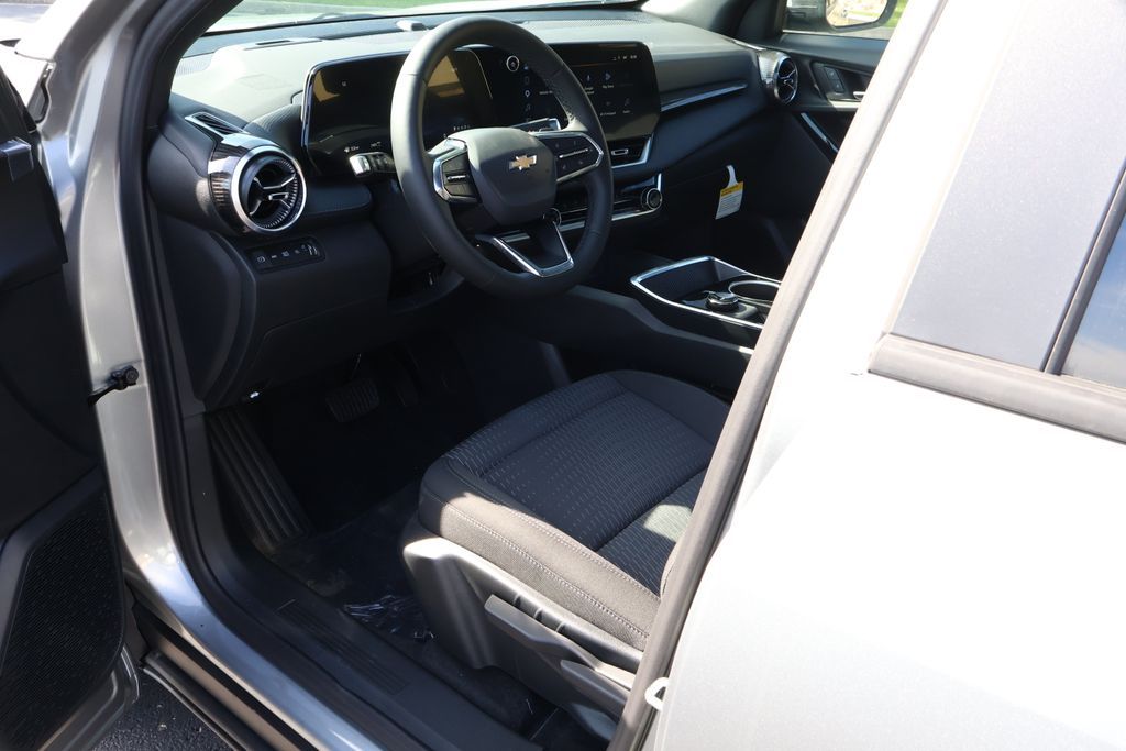 Thumbnail: 2027 Chevrolet Equinox - 13