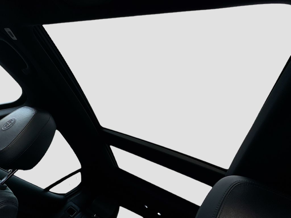 Used 2019  Alfa Romeo Ti image 25