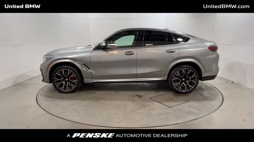 2022 BMW X6 M 5