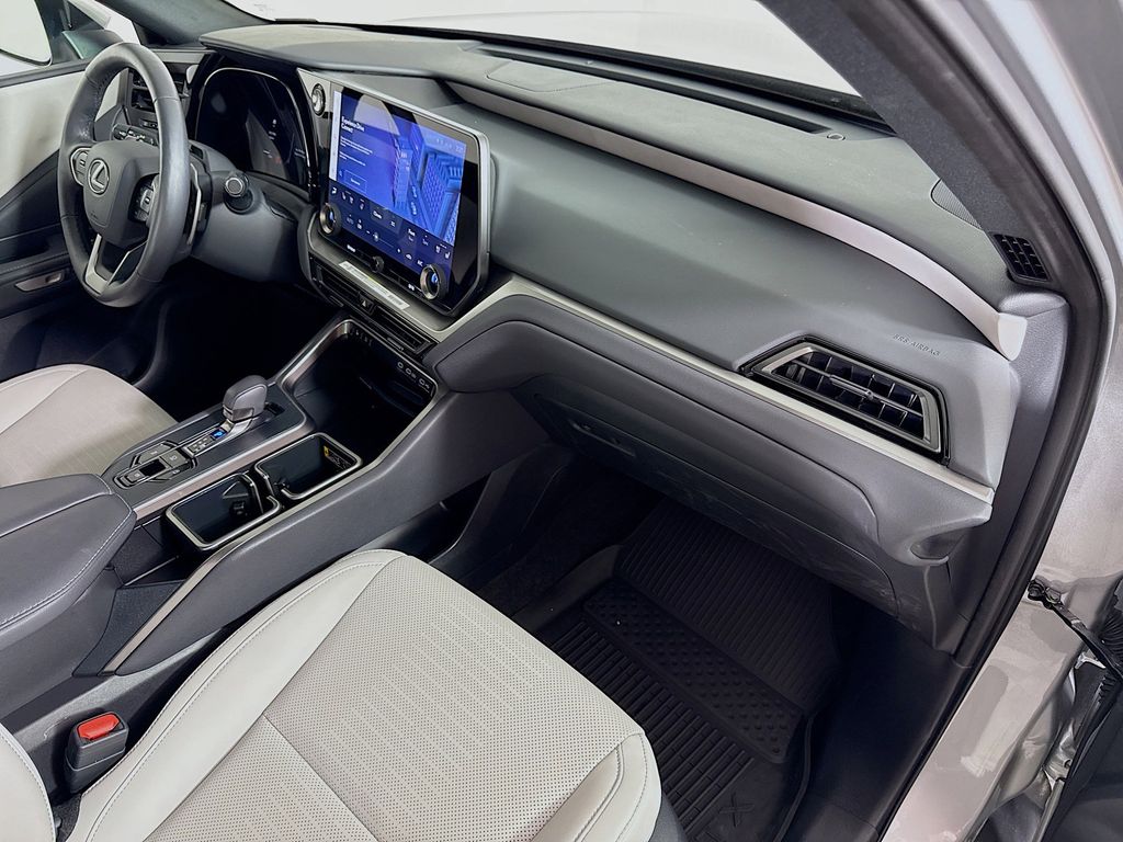 Thumbnail: 2025 Lexus TX - 31