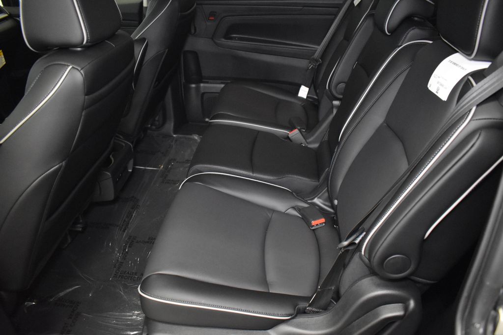 2025 Honda Odyssey Touring 22