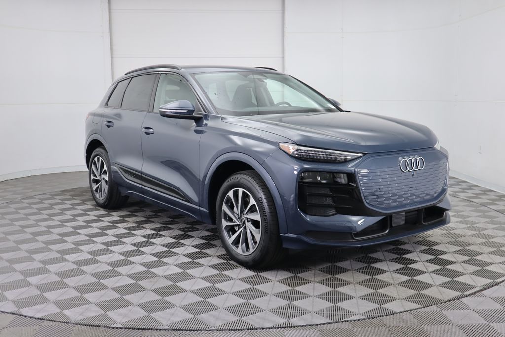 2025 Audi Q6 e-tron Premium 3