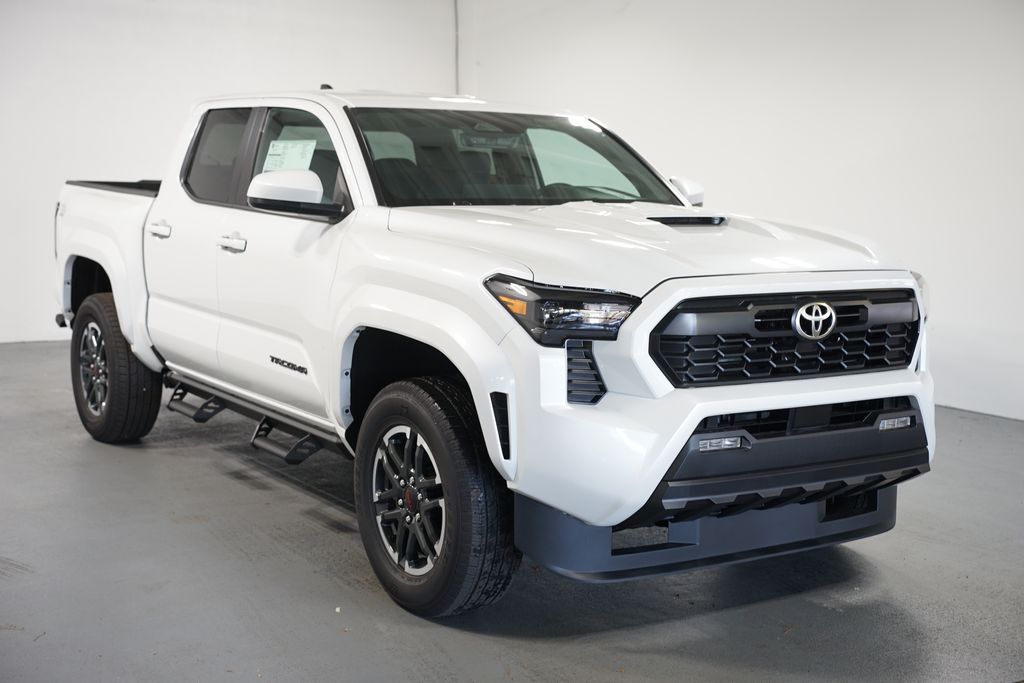 Thumbnail: 2025 Toyota Tacoma - 3