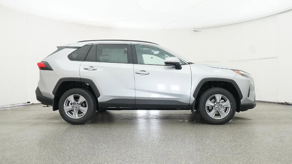 Thumbnail: 2025 Toyota RAV4 - 9