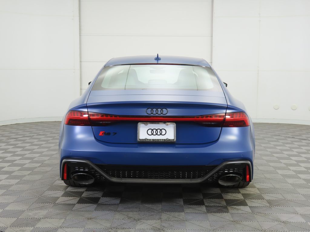 Thumbnail: 2025 Audi RS 7 - 6