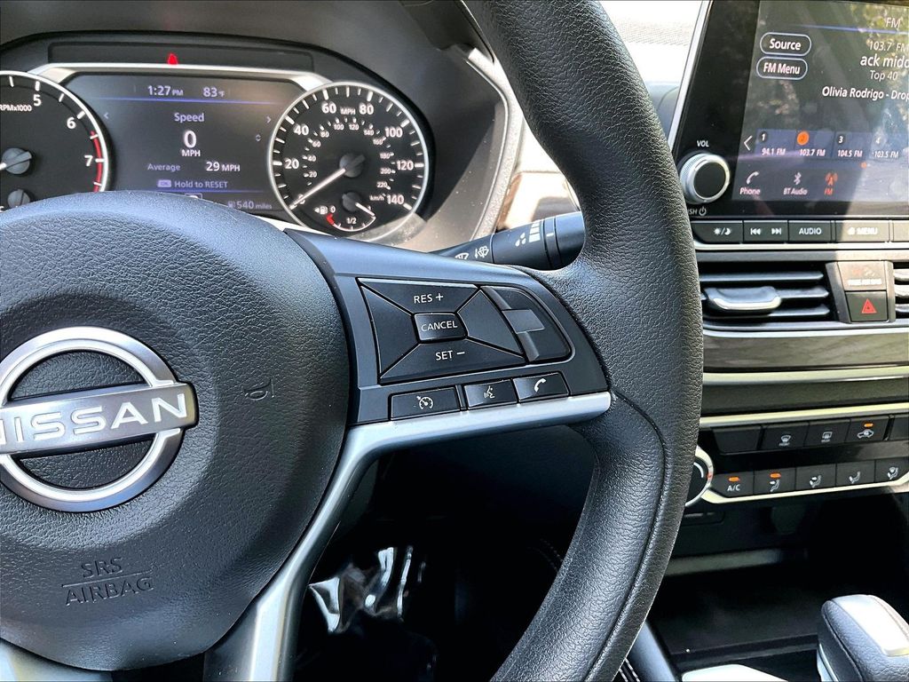2023 Nissan Altima — photo 19