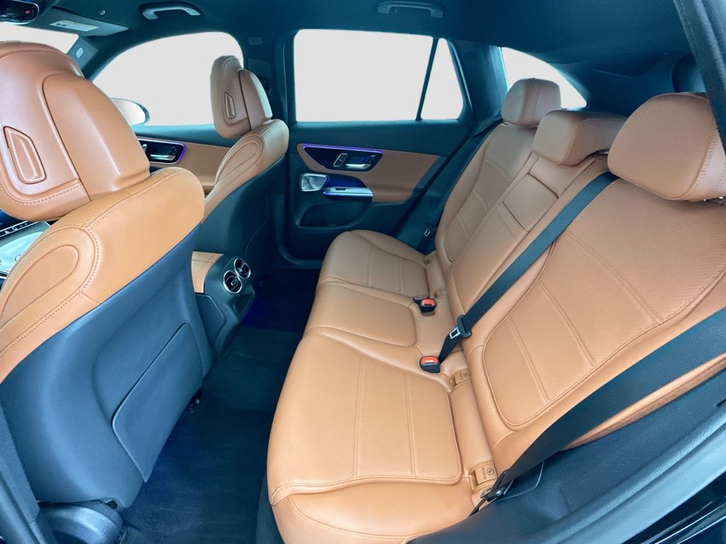 Thumbnail: 2026 Mercedes-Benz GLC - 20
