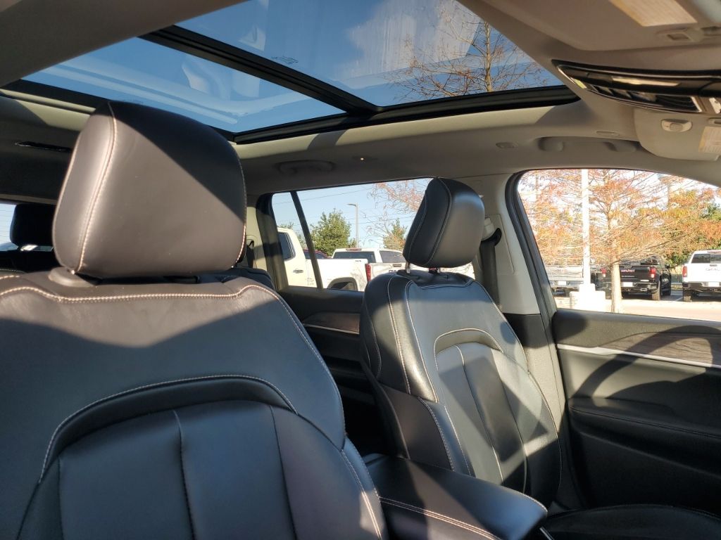 Used Car 2023 Jeep Grand Cherokee L  Limited For Sale Under $30,000 In Austin, Texas