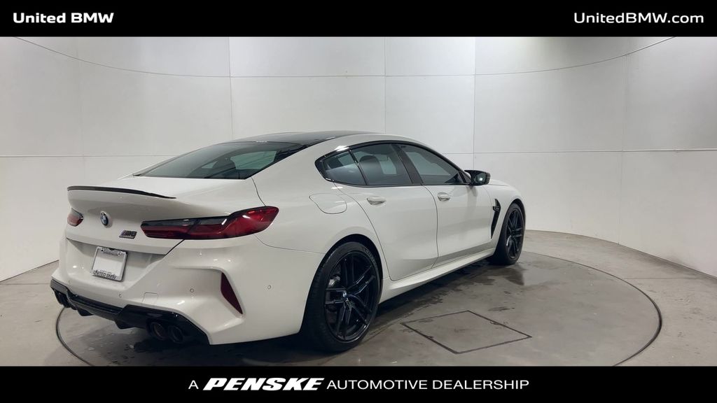 Thumbnail: 2021 BMW M8 - 8