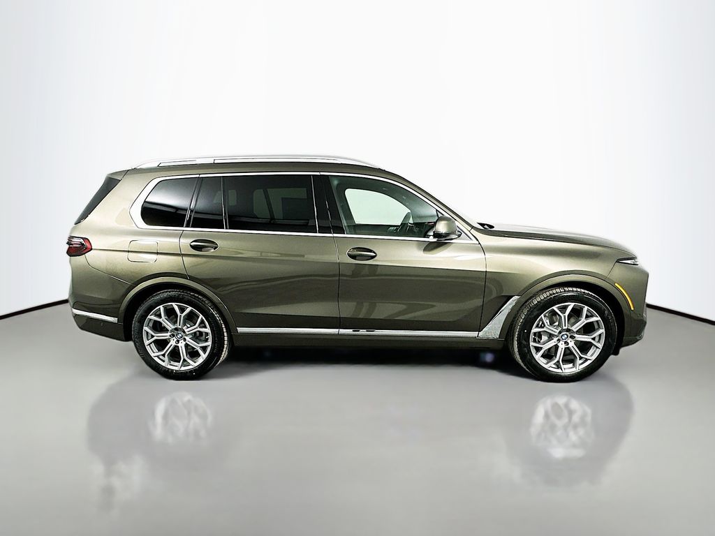 Thumbnail: 2026 BMW X7 - 4