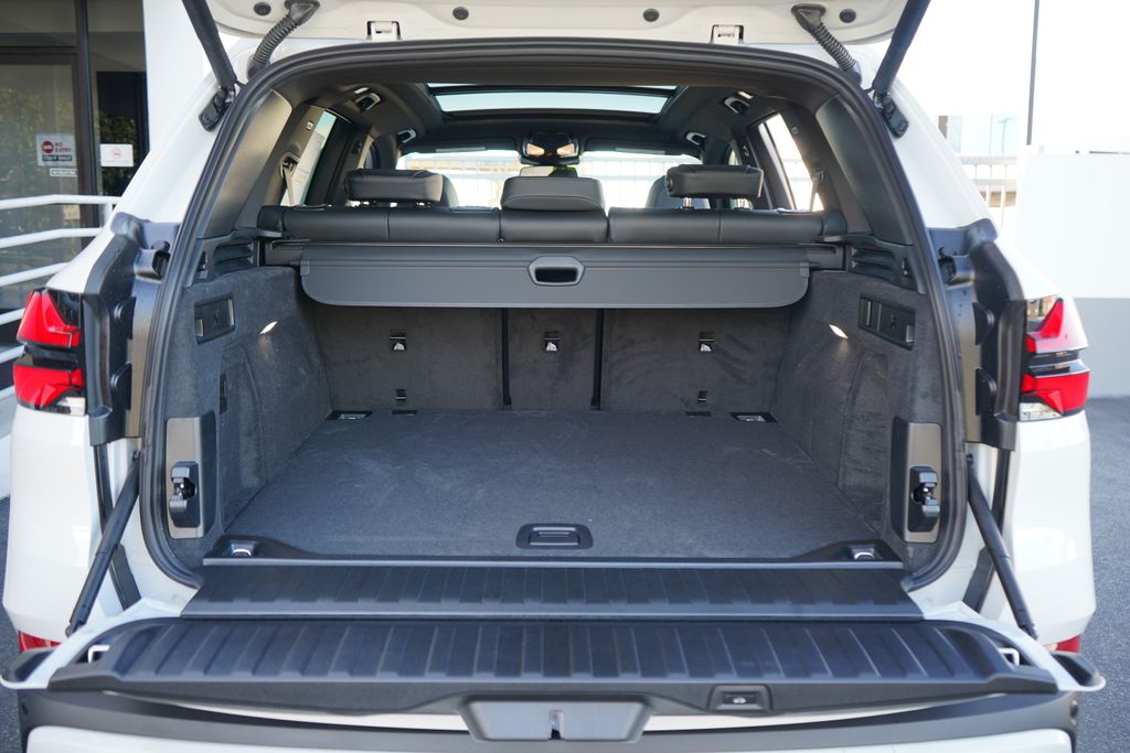 Thumbnail: 2026 BMW X5 - 20