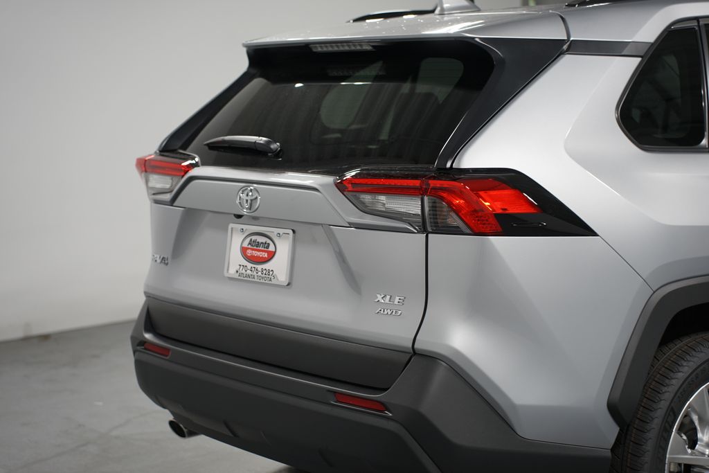 Thumbnail: 2025 Toyota RAV4 - 9