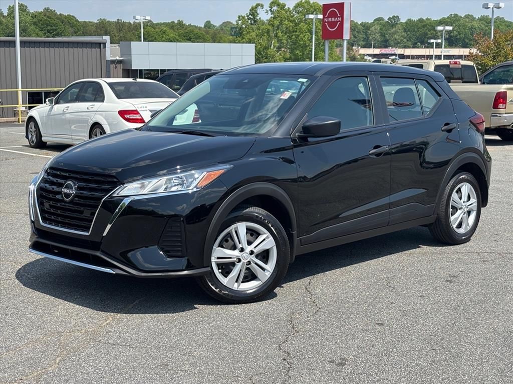 Super Black 2025 Nissan Kicks Play S FWD SUV / Crossover Front-Wheel Drive Continuously Variable Transmission